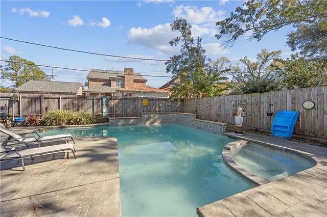 $565,000 | 9631 Wildwood Drive, River Ridge, LA 70123