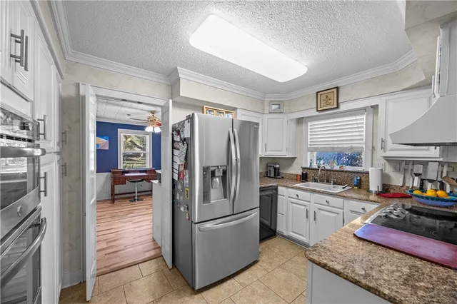 $565,000 | 9631 Wildwood Drive, River Ridge, LA 70123