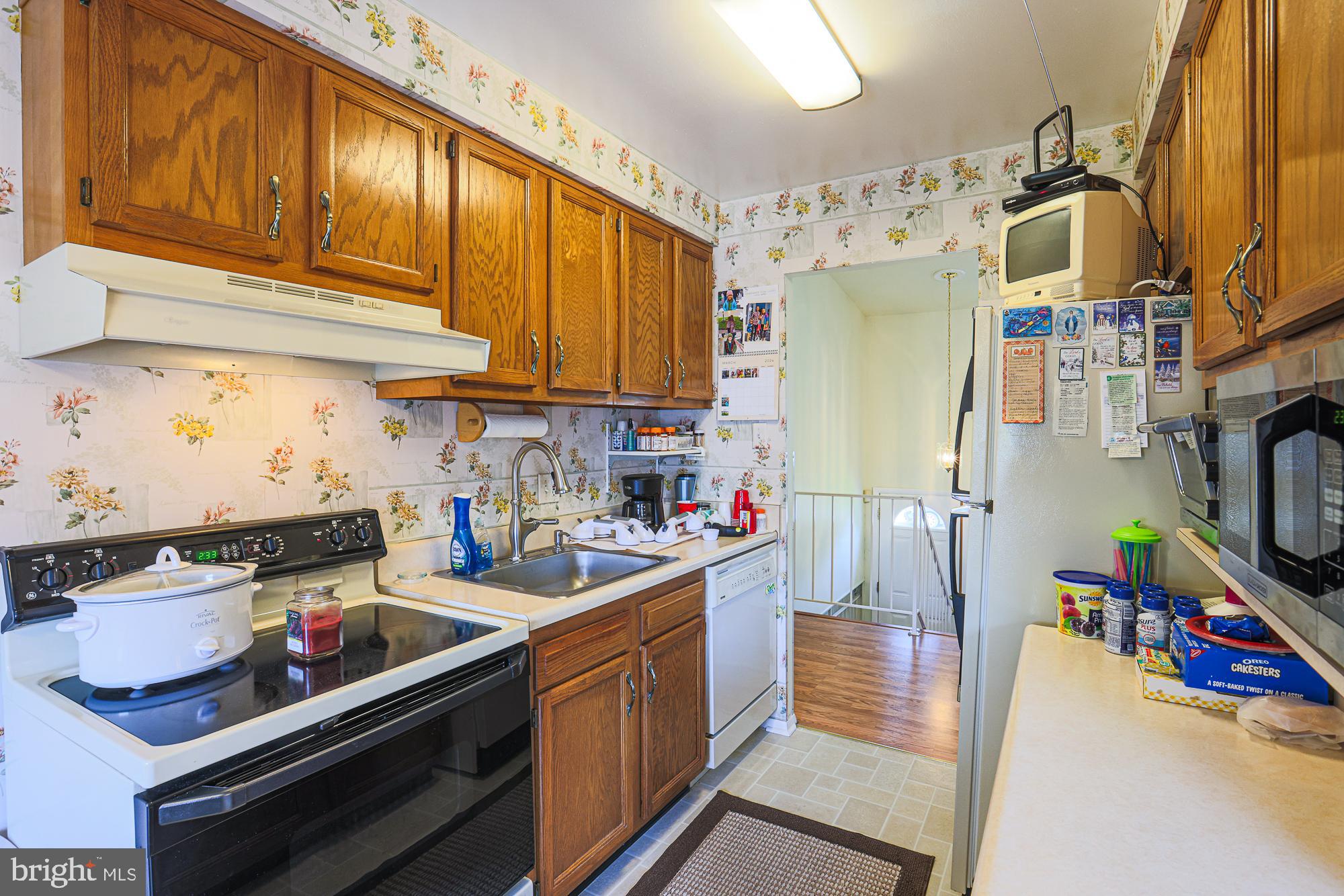 3520 Orbitan Road Parkville, MD 21234 - Photo 12 of 25 Kitchen
