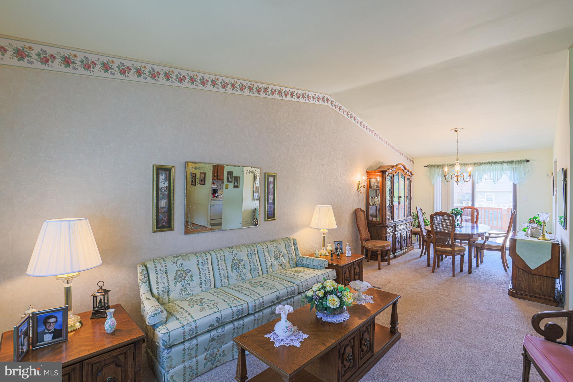 3520 Orbitan Road Parkville, MD 21234 - Photo 8 of 25 Living Room