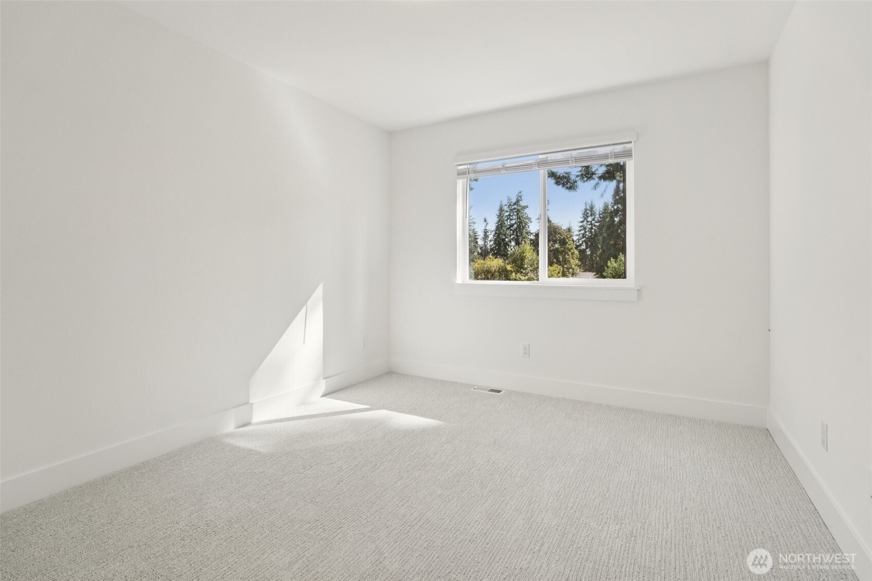 8014 222nd Street Southwest Edmonds, WA 98026 - Photo 20 of 29 an empty room with a window