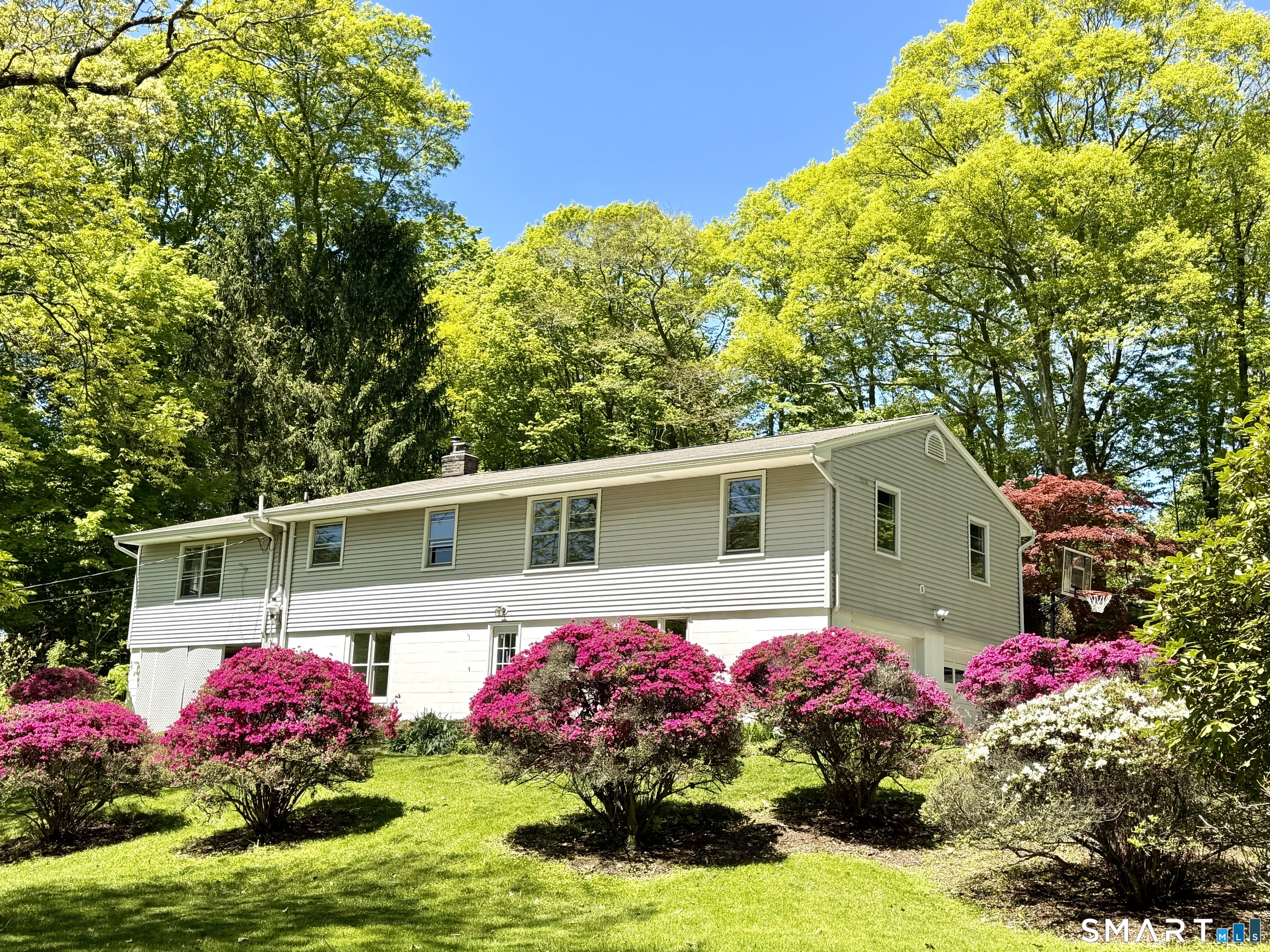 137 Florida Hill Road Ridgefield, CT 06877 - Photo 3 of 33