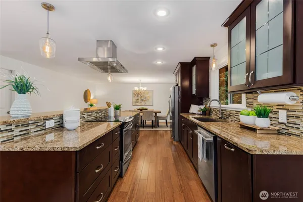 $1,150,000 | 5839 Northeast 197th Street, Kenmore, WA 98028