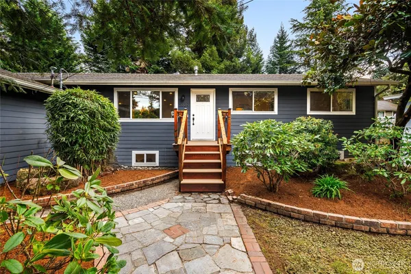 $1,150,000 | 5839 Northeast 197th Street, Kenmore, WA 98028