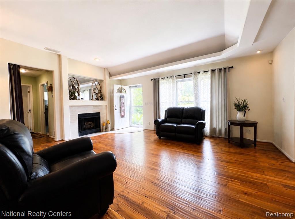 3137 Dean Road Lambertville, MI 48144 - Photo 5 of 24