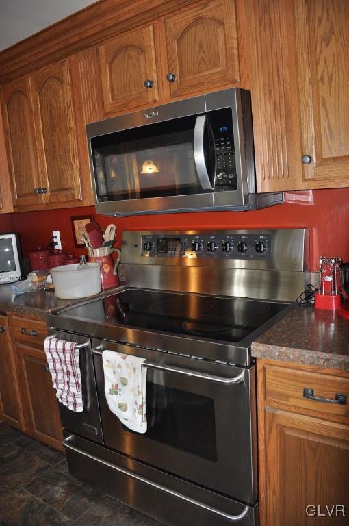 219 Bossardsville Road Sciota, PA 18354 - Photo 7 of 33