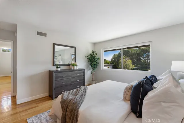 $1,048,000 | 20 Sacramento, Irvine, CA 92604