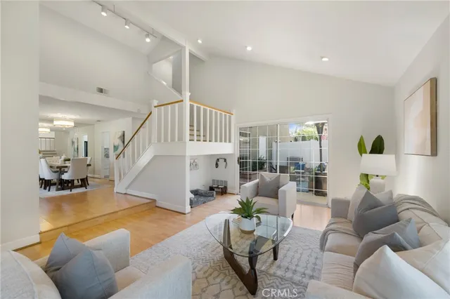 $1,048,000 | 20 Sacramento, Irvine, CA 92604