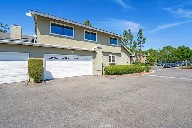 $1,048,000 | 20 Sacramento, Irvine, CA 92604