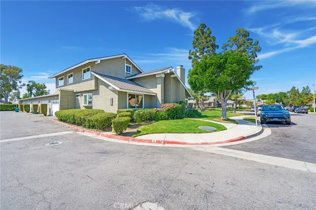 $1,048,000 | 20 Sacramento, Irvine, CA 92604