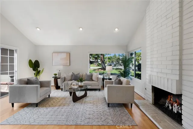 $1,048,000 | 20 Sacramento, Irvine, CA 92604