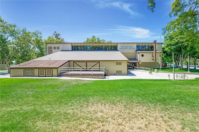 $1,048,000 | 20 Sacramento, Irvine, CA 92604