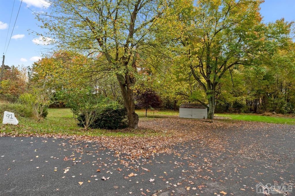 91 Dutch Road East Brunswick, NJ 08816 - Photo 3 of 42 Gallery Image 3