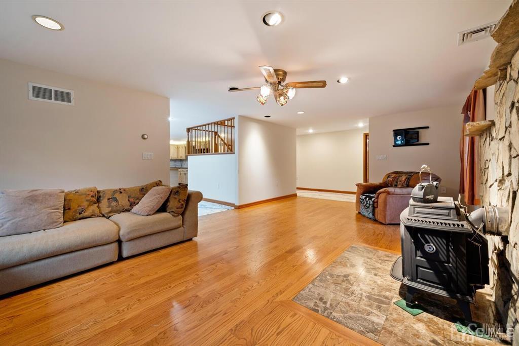 91 Dutch Road East Brunswick, NJ 08816 - Photo 8 of 42 Gallery Image 8