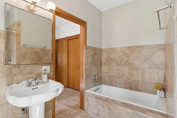 $574,900 | 615 Robin Ridge, Elgin, IL 60123