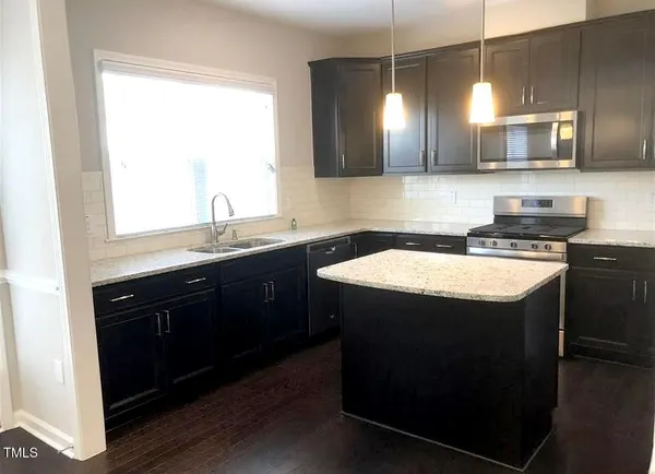 $2,400 | 5004 Reedybrook Crossing, Apex, NC 27523