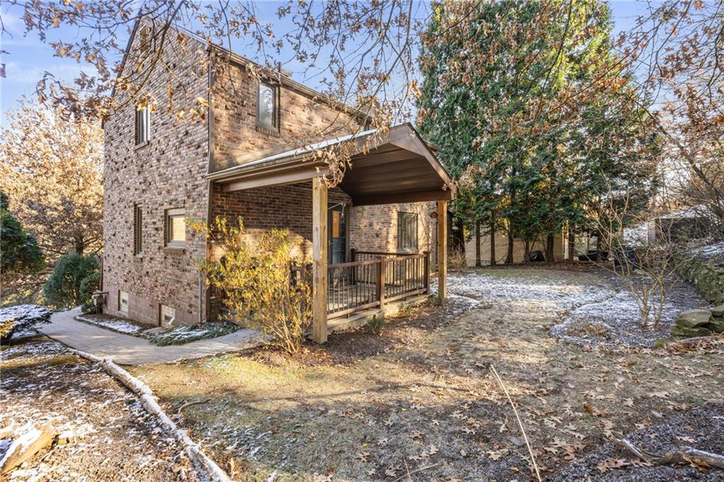306 Washington Road Pittsburgh, PA 15221 - Photo 5 of 40 Rear yards with lovely porch.