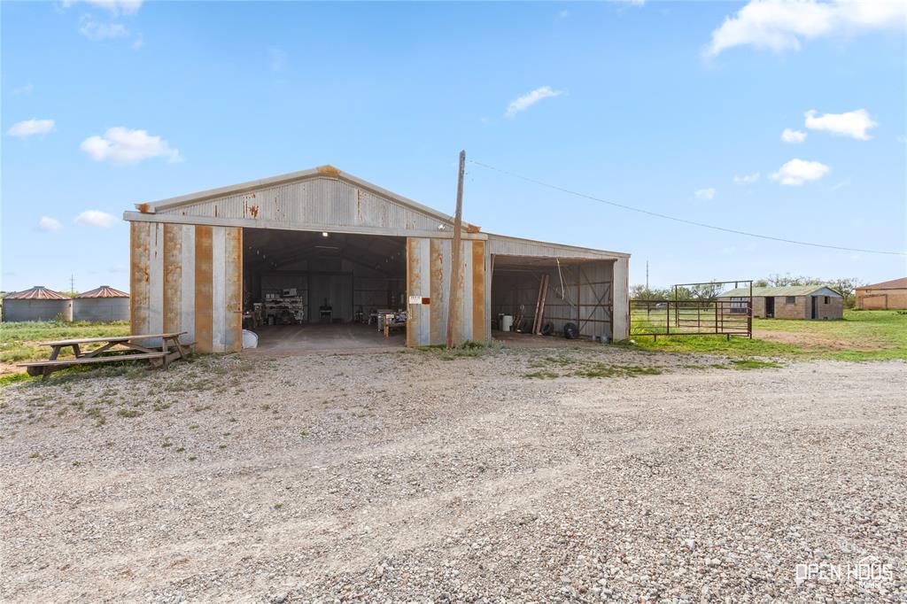 1593 Irvin Road Quanah, TX 79252 - Photo 34 of 40 Gallery Image 34