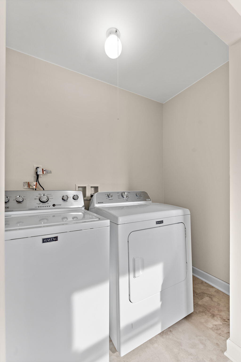 2782 Eleanor Street Portage, IN 46368 - Photo 11 of 20 a utility room with dryer and washer