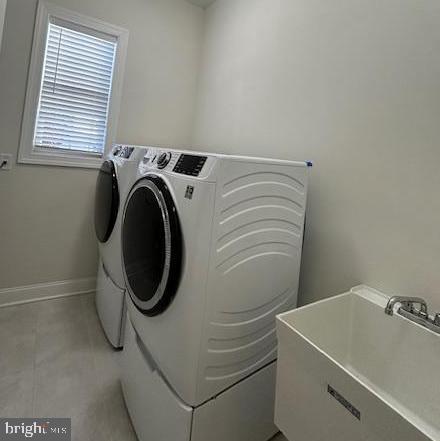 110 Samjan Circle Hightstown, NJ 08520 - Photo 35 of 40 a utility room with dryer and washer