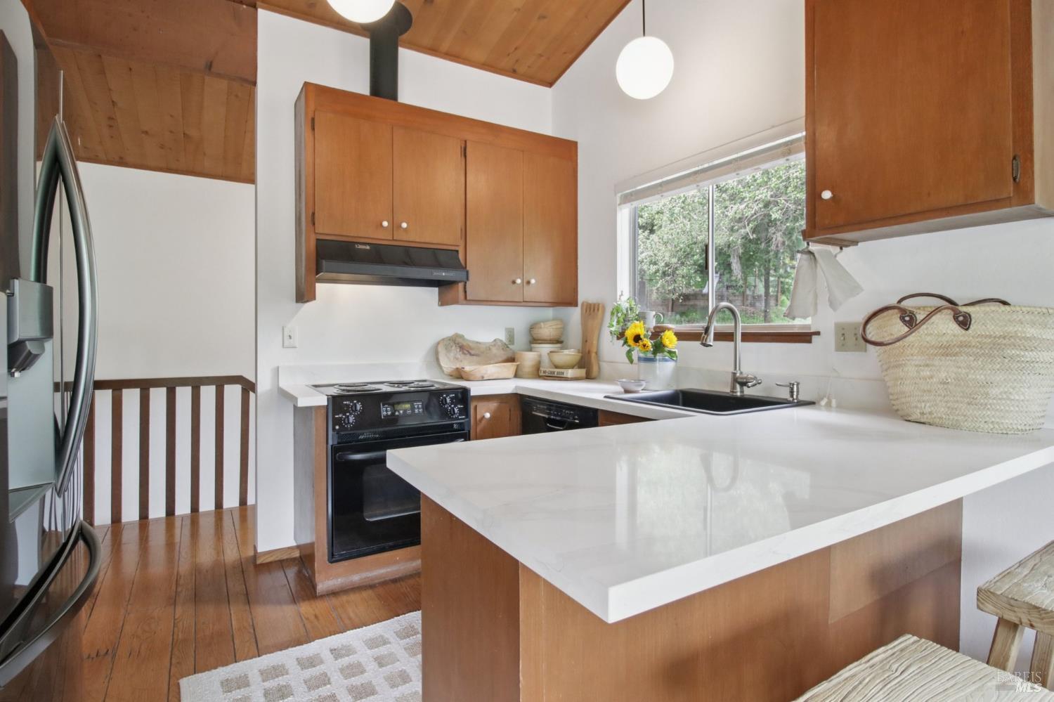 34 Fair Drive San Rafael, CA 94901 - Photo 12 of 43