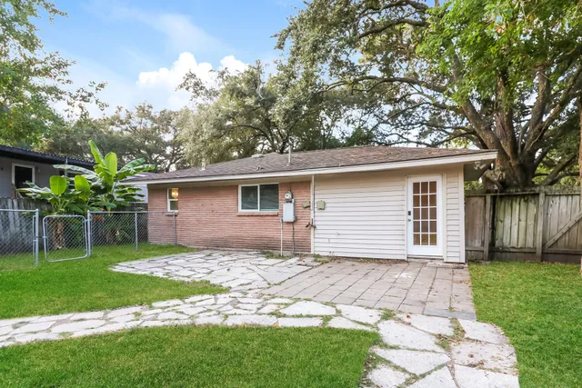 $1,445 | 1303 West Phillips Street, Alvin, TX 77511