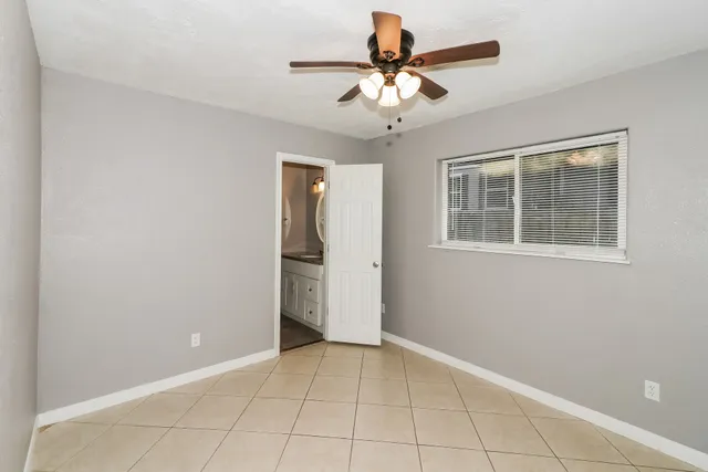 $1,445 | 1303 West Phillips Street, Alvin, TX 77511