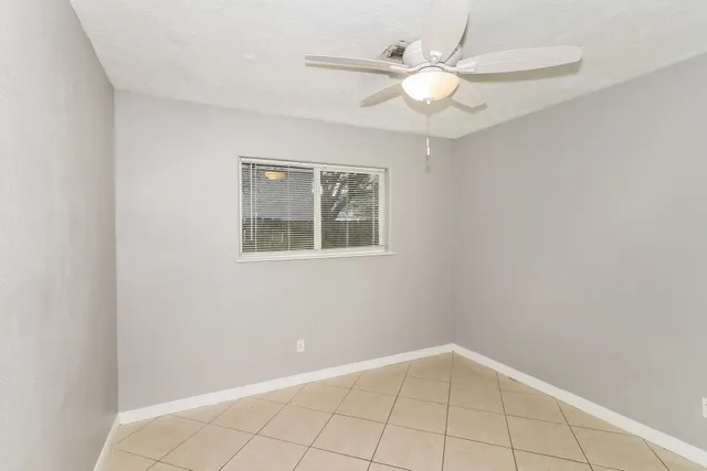 $1,445 | 1303 West Phillips Street, Alvin, TX 77511