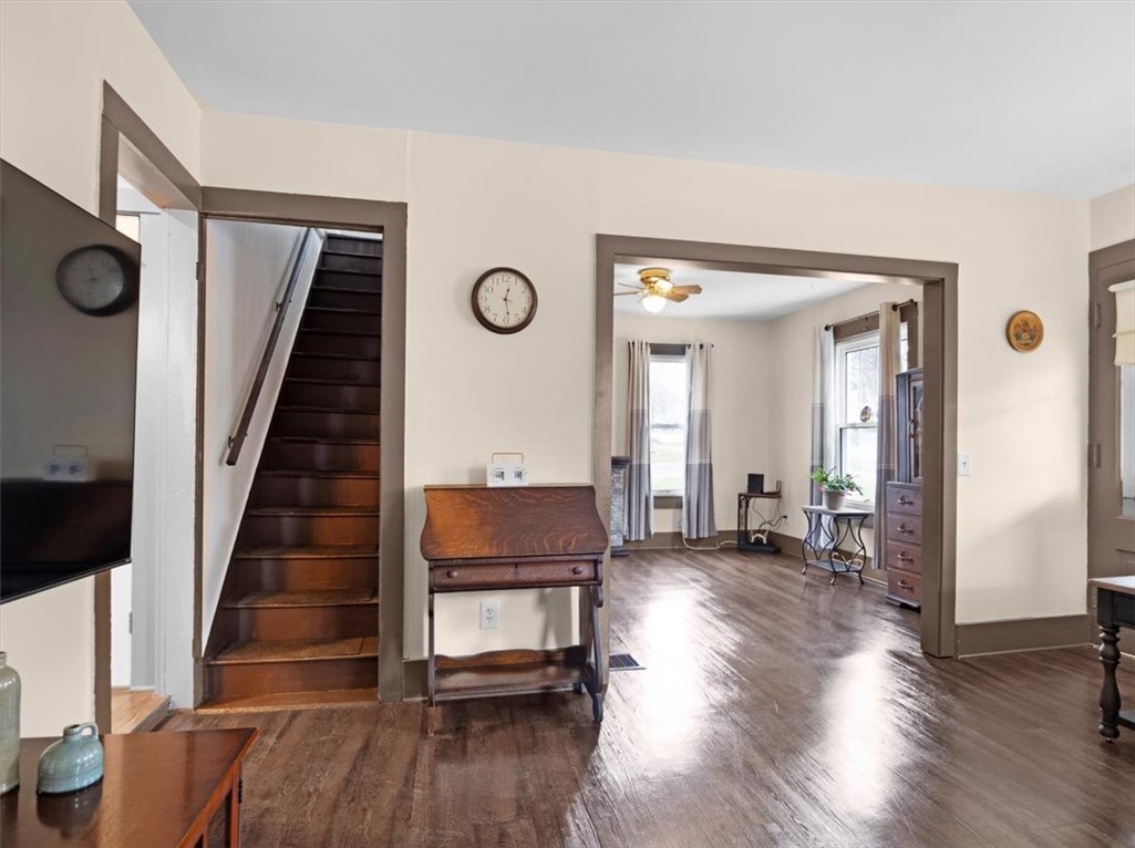 3627 Walworth Road Walworth, NY 14568 - Photo 25 of 43 Living Room