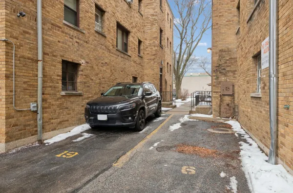 $199,000 | 1535 Monroe Avenue, Unit 3, River Forest, IL 60305