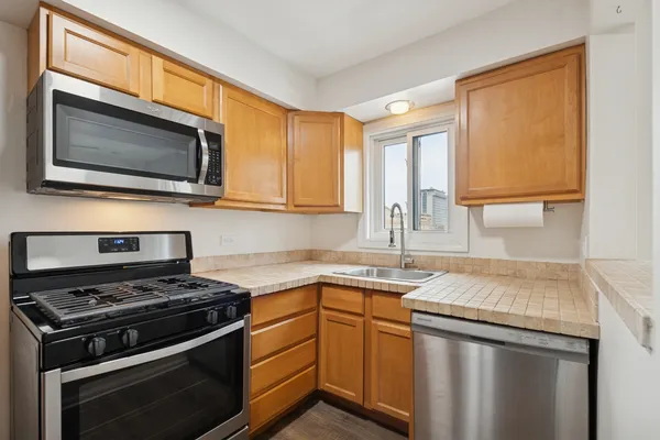 $199,000 | 1535 Monroe Avenue, Unit 3, River Forest, IL 60305