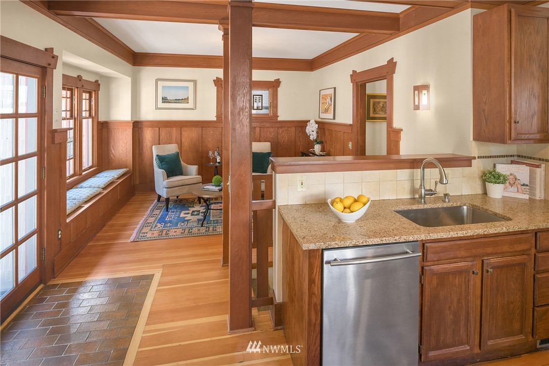 809 North 60th Street Seattle, WA 98103 - Photo 12 of 28