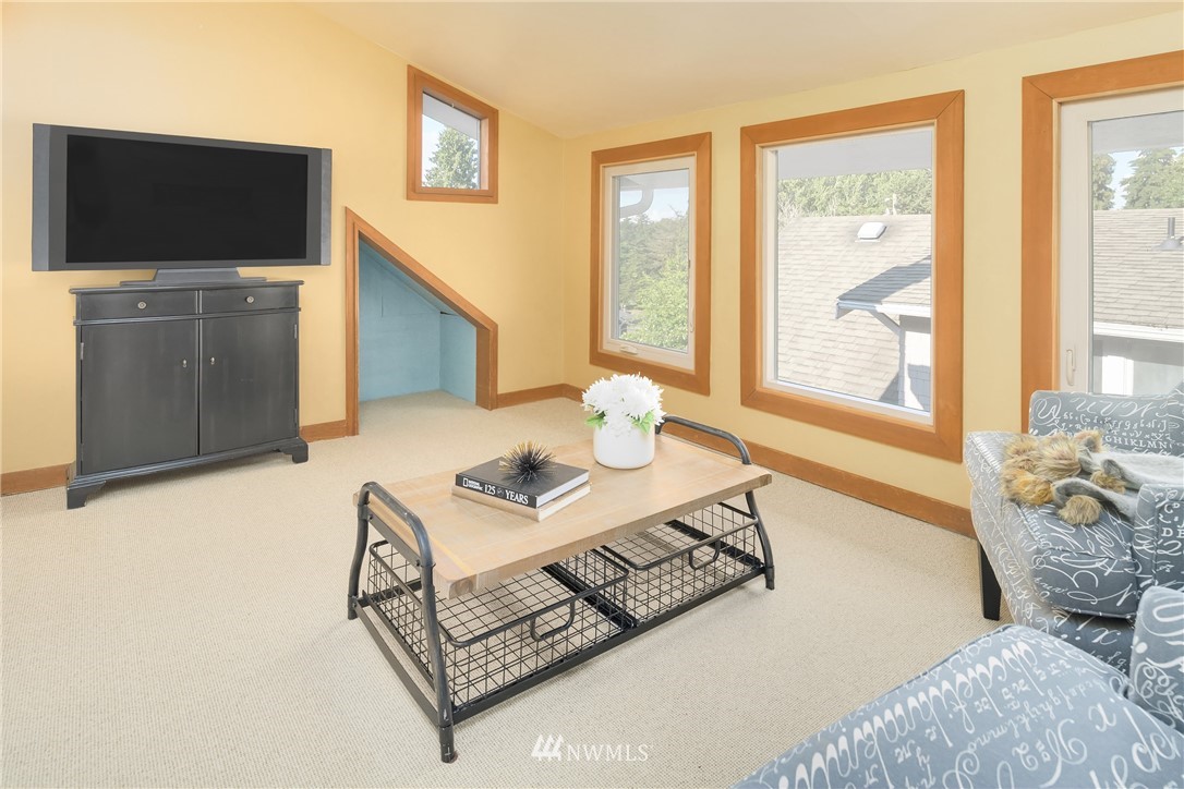 809 North 60th Street Seattle, WA 98103 - Photo 20 of 28