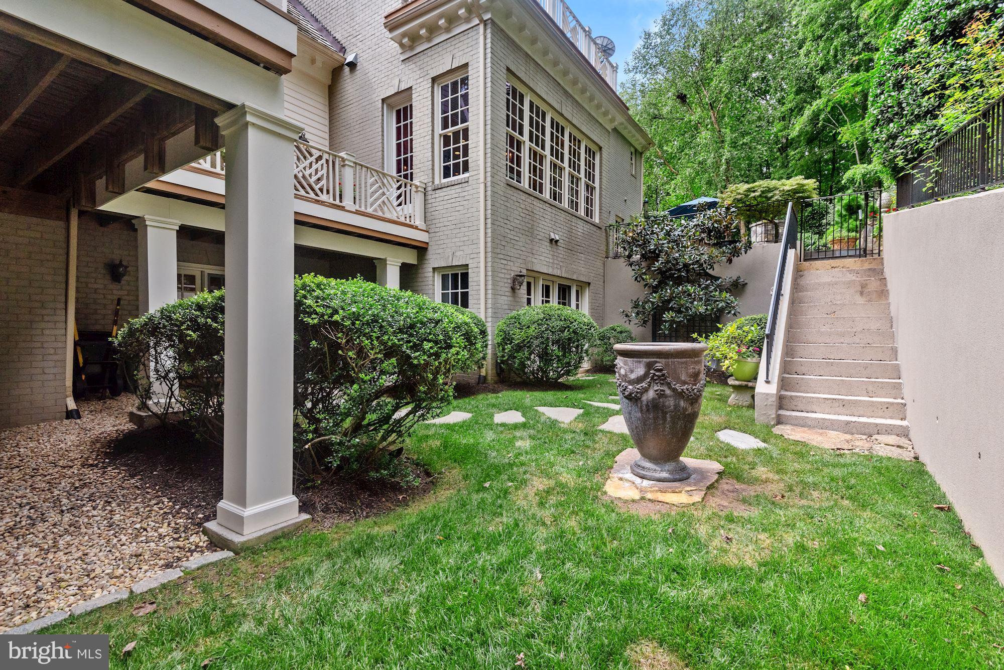920 Towlston Road McLean, VA 22102 - Photo 44 of 52 Lower Garden
