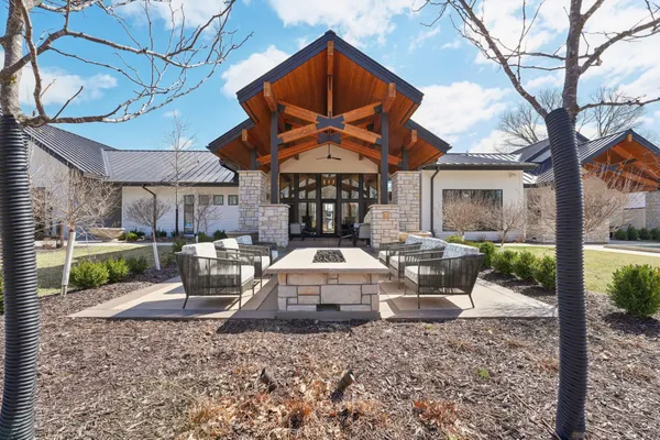 $740,000 | 986 Moers Drive, Chaska, MN 55318