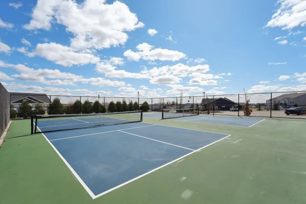 $740,000 | 986 Moers Drive, Chaska, MN 55318