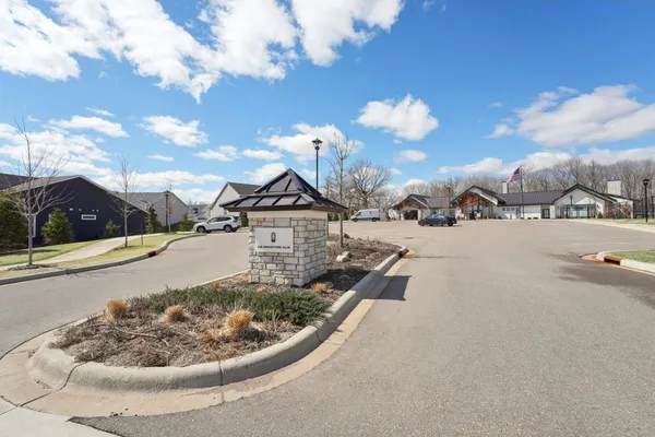 $740,000 | 986 Moers Drive, Chaska, MN 55318