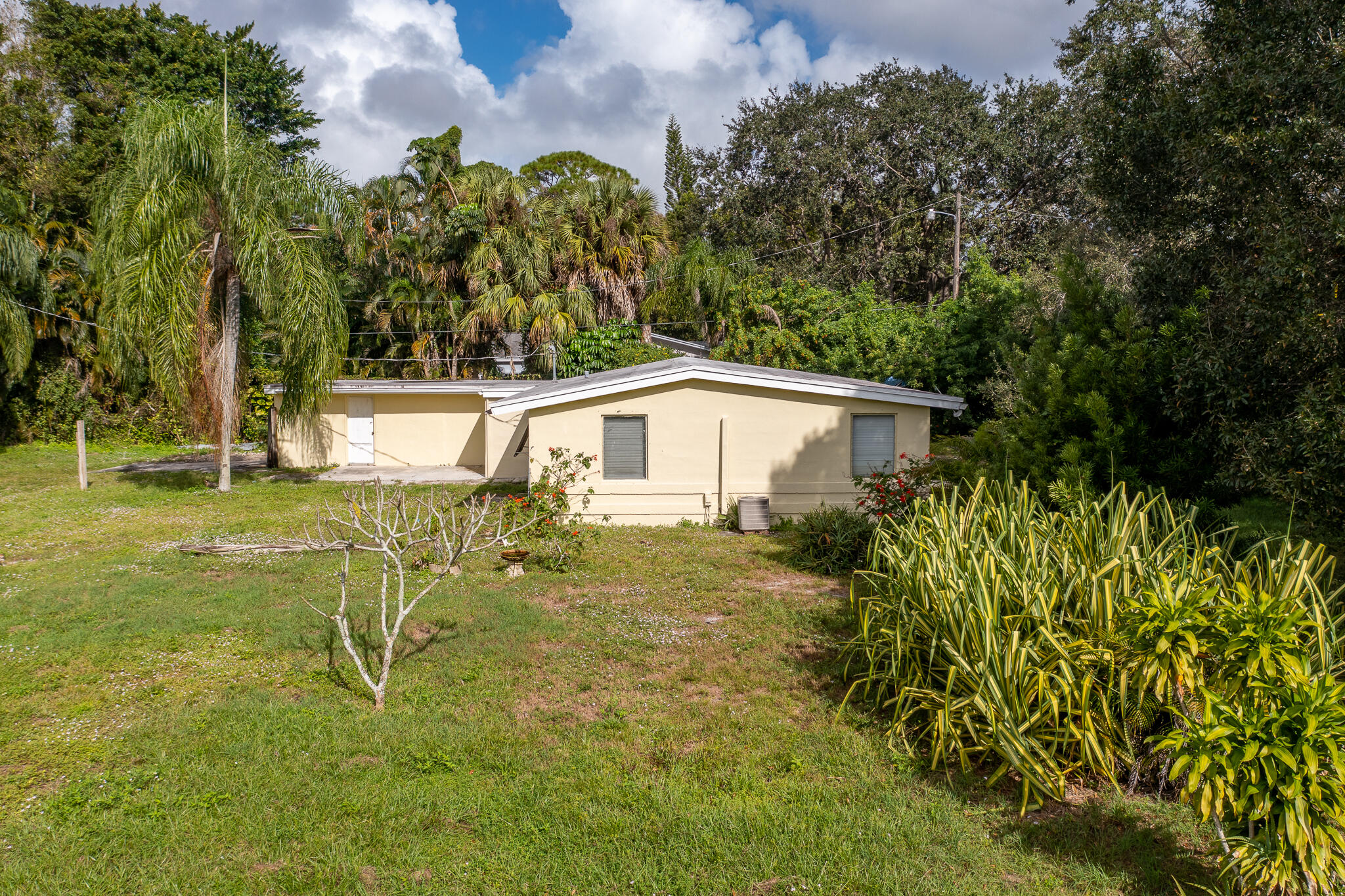 152 Akron Road Lake Worth, FL 33467 - Photo 5 of 33 152 Akron Rd - Lake Worth, Fl-3