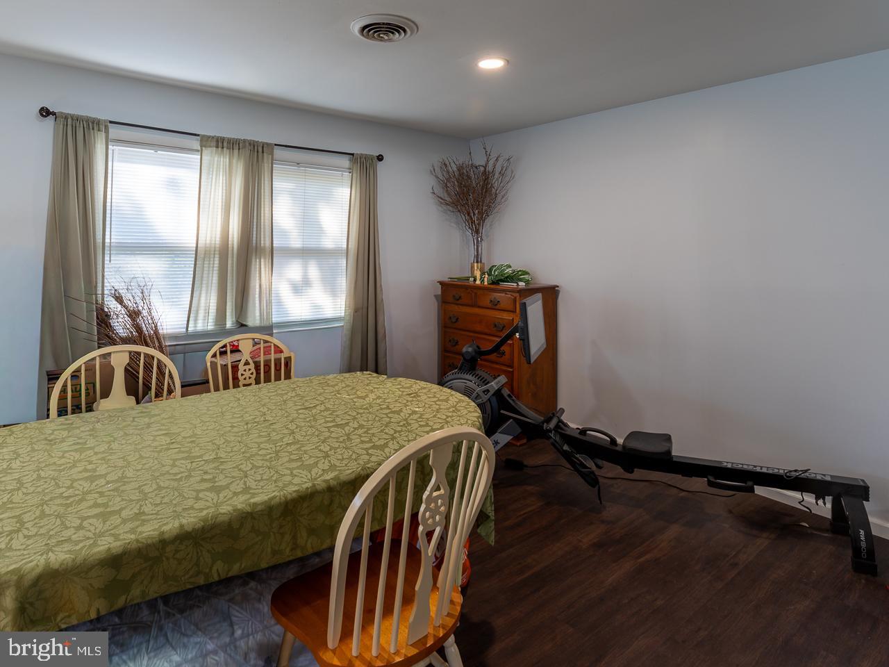 134 Georgetown Road Toms River, NJ 08757 - Photo 14 of 34 Large dining room