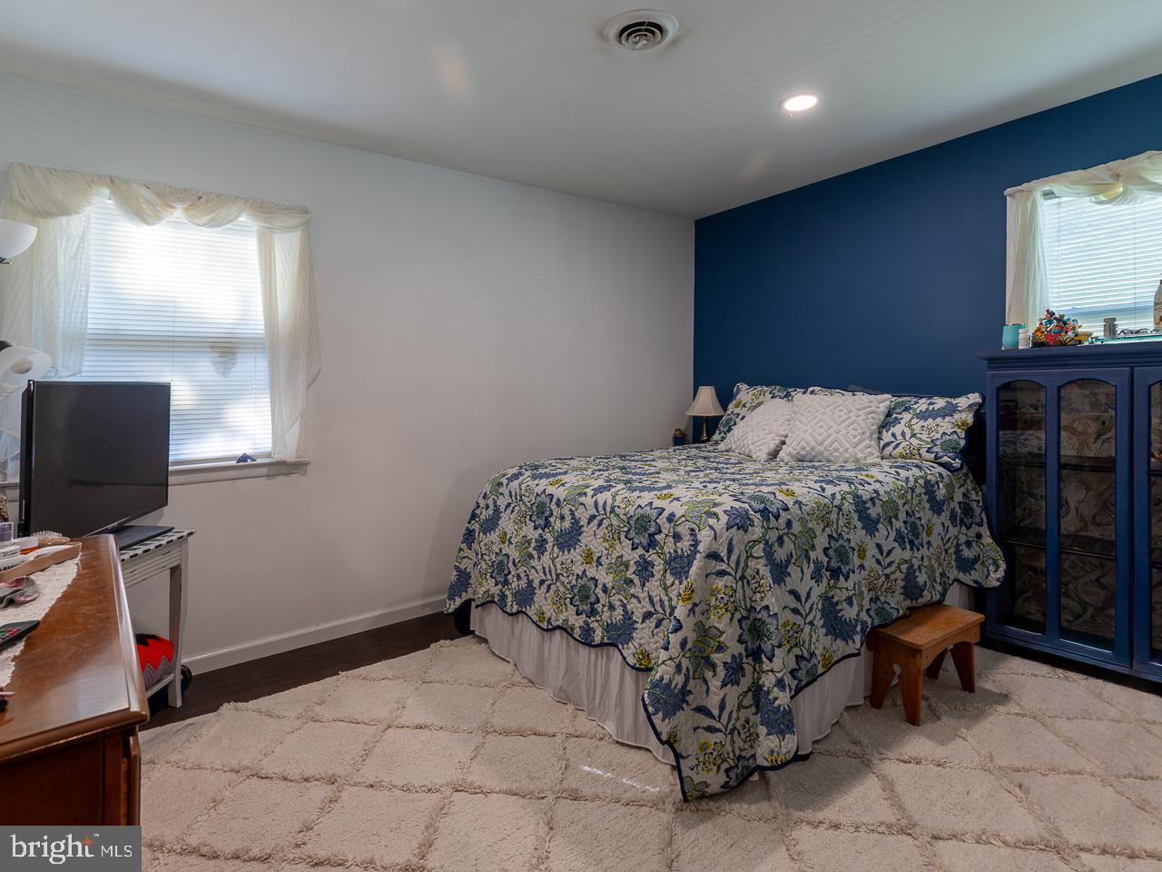 134 Georgetown Road Toms River, NJ 08757 - Photo 15 of 34 Nice size 2nd bedroom