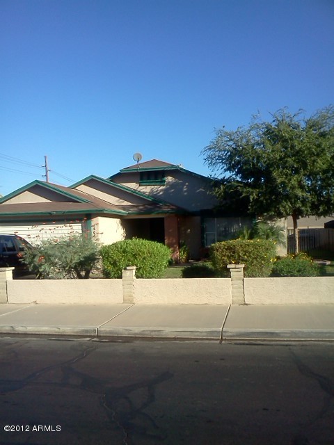 1608 East Vineyard Road Phoenix, AZ 85042 - Photo 1 of 16 1608 E