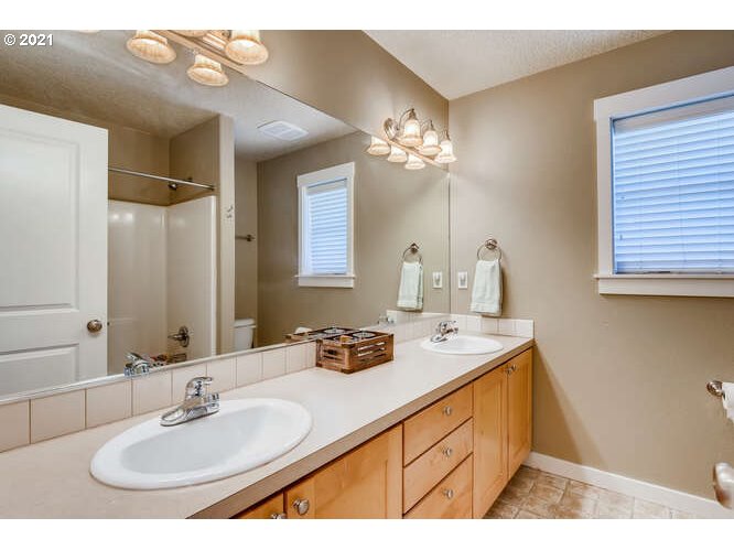 1292 Southeast Stapleton Loop Gresham, OR 97080 - Photo 14 of 16 Gallery Image 14