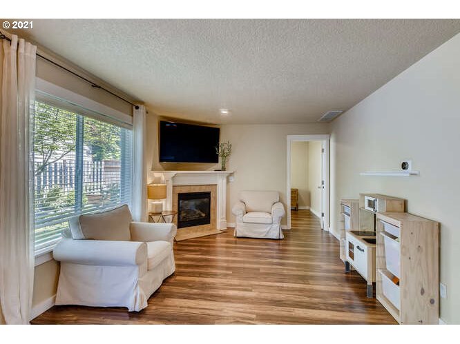 1292 Southeast Stapleton Loop Gresham, OR 97080 - Photo 7 of 16 Gallery Image 7