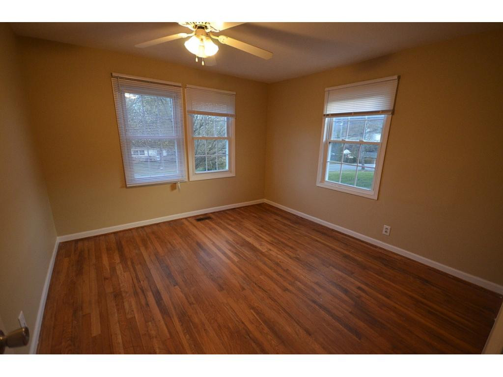 133 Mayflower Road Johnson City, TN 37601 - Photo 12 of 20 Photo 12