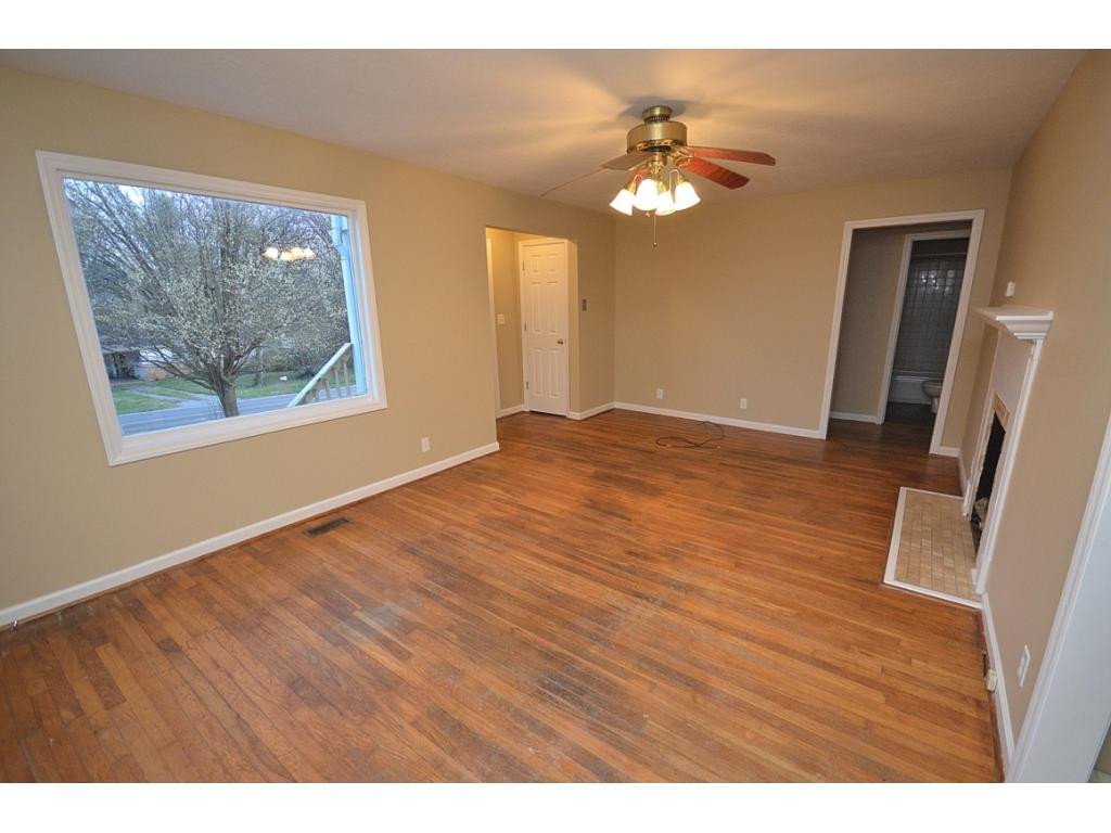 133 Mayflower Road Johnson City, TN 37601 - Photo 3 of 20 Photo 3