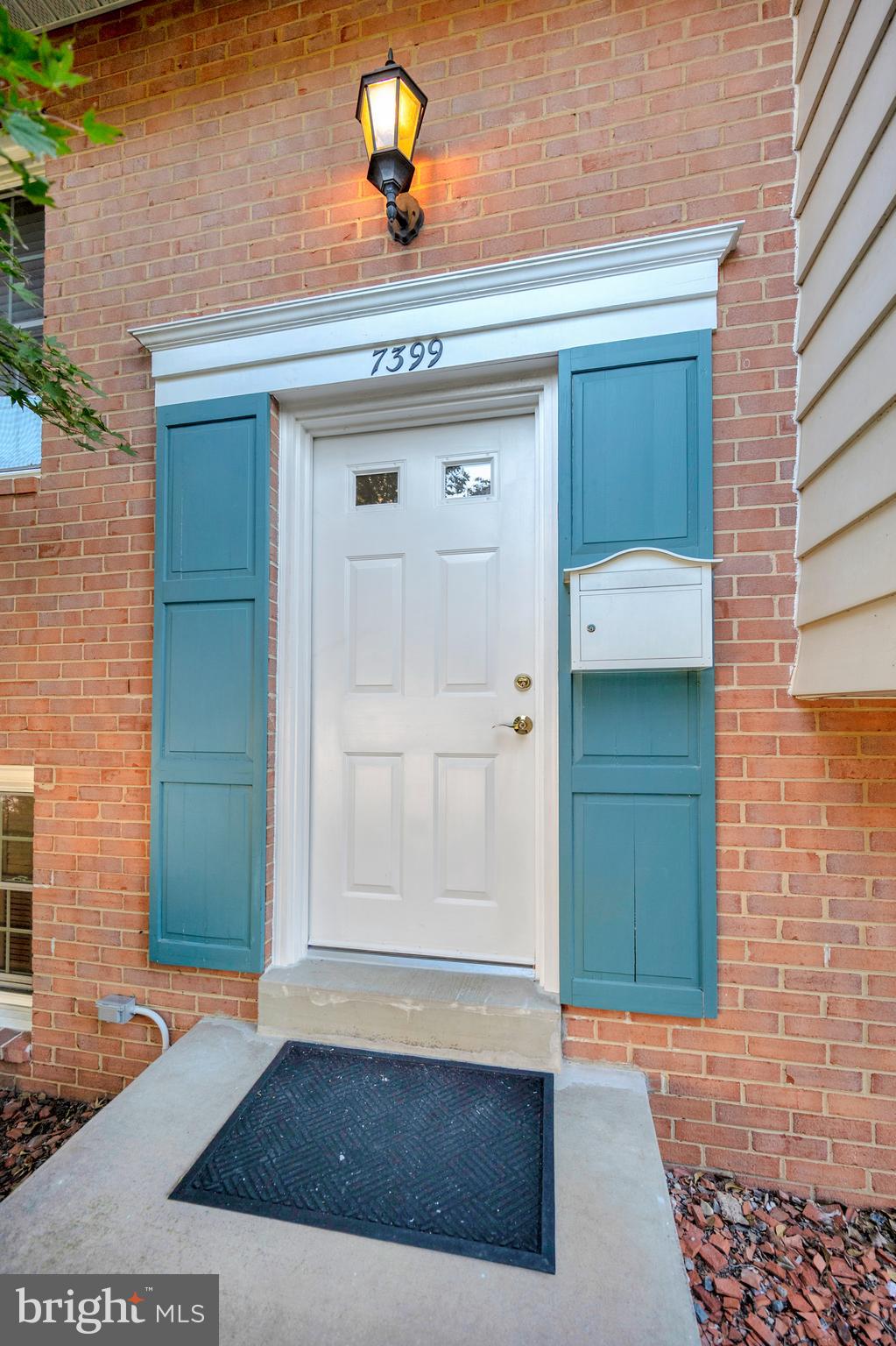 7399 Roxbury Avenue Manassas, VA 20109 - Photo 11 of 45 WELCOME!