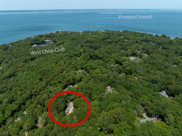 $2,950,000 | 735 Franklin Street, Vineyard Haven, MA 02568
