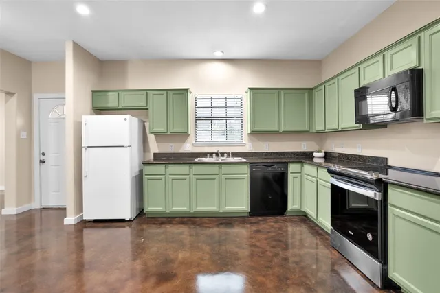 $1,575 | 3129 Molly, Huntsville, TX 77340