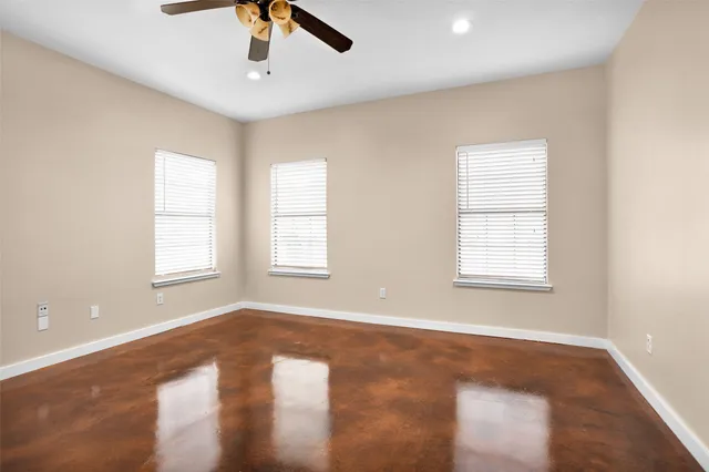 $1,575 | 3129 Molly, Huntsville, TX 77340