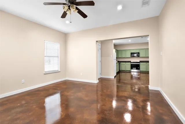 $1,575 | 3129 Molly, Huntsville, TX 77340